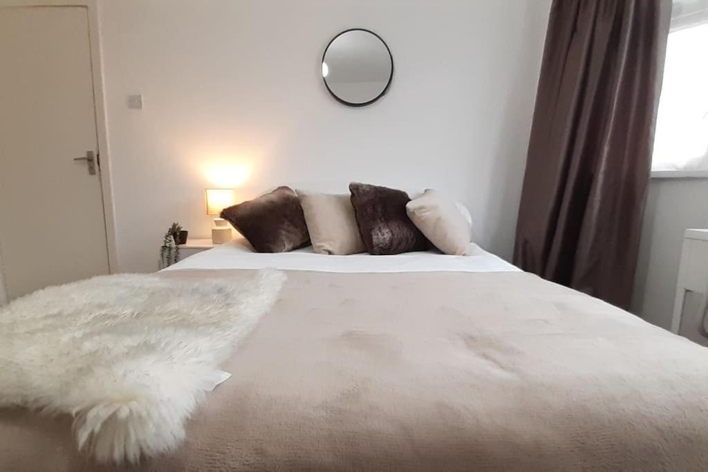 Free Parking Spacious Home Cardiff Exterior foto