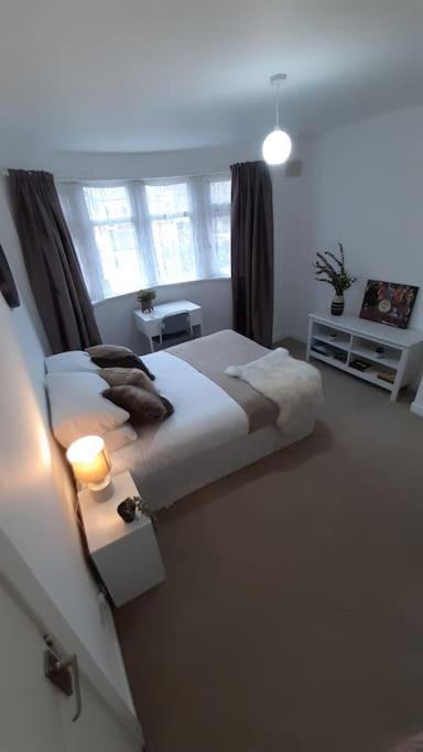 Free Parking Spacious Home Cardiff Exterior foto